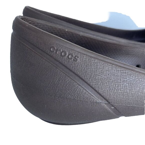 CROCS Black and Brown Flats - Picture 10 of 11